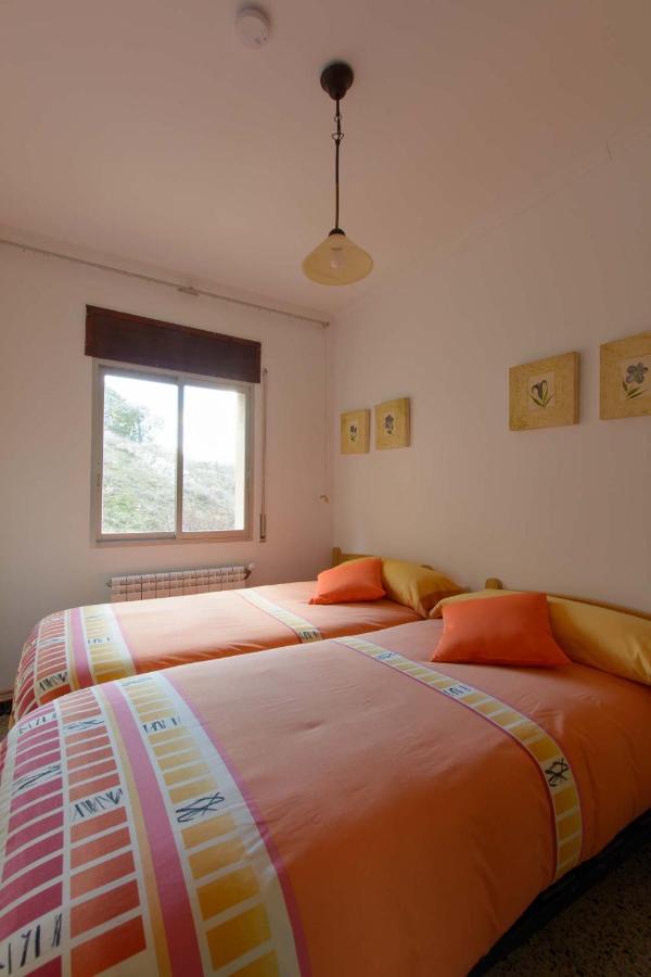 Apartaments La Pertusa 2O Corca  Екстериор снимка