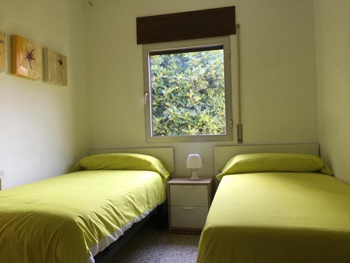 Apartaments La Pertusa 2O Corca  Екстериор снимка