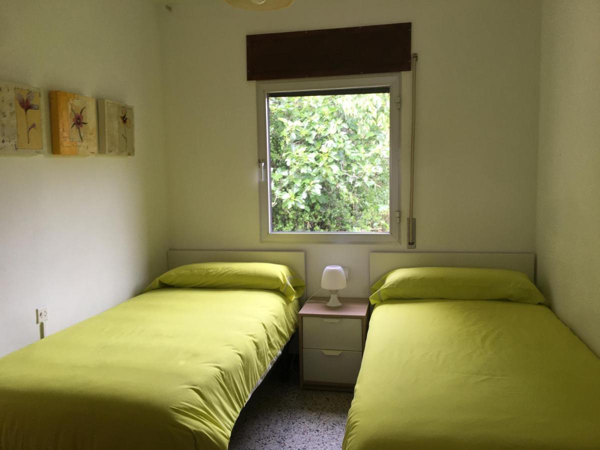 Apartaments La Pertusa 2O Corca  Екстериор снимка
